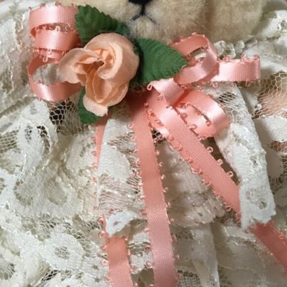 Vintage Bearly People Victorian Finely Dressed Mother and Daughter Bear Set - Picture 13 of 16